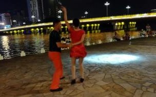 成都莎莎舞玩法 重庆莎莎舞是什么意思